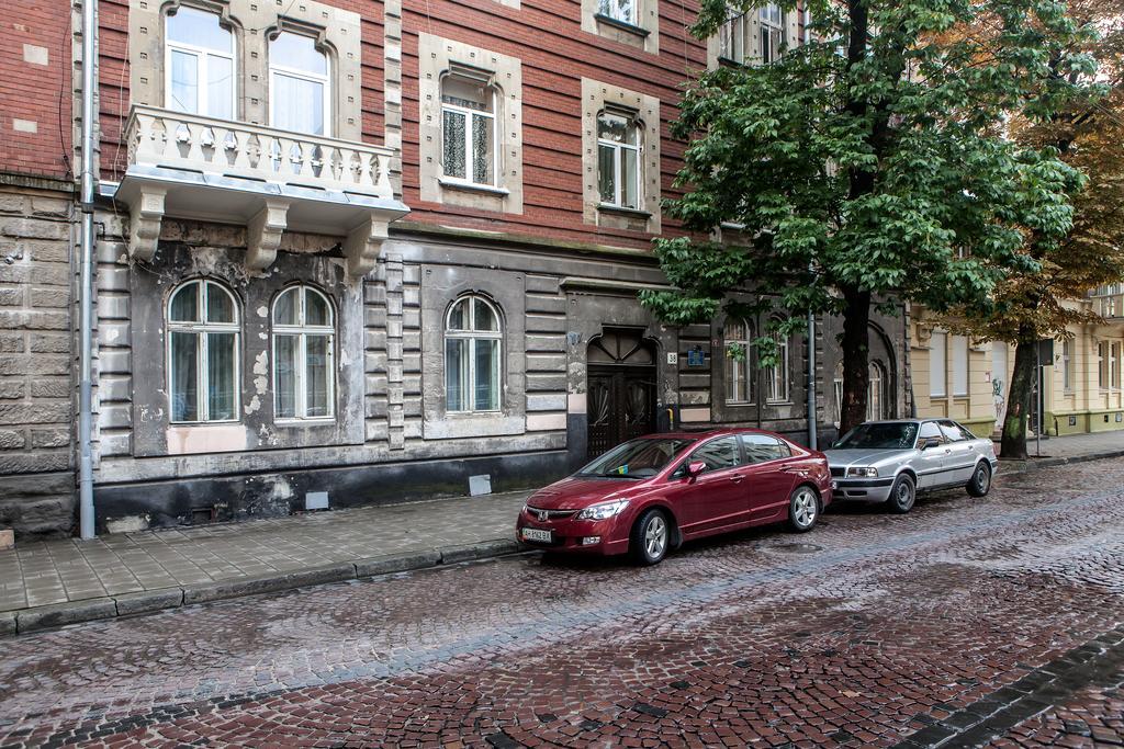 Queens Apartments 1 Liov Exterior foto